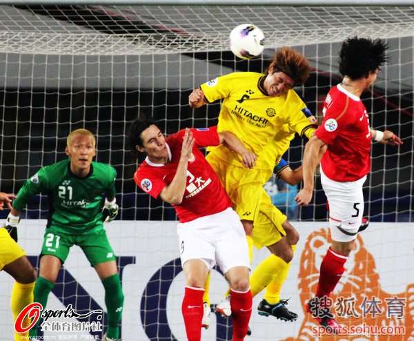 包含广州队训练开放日，赛前伤情更新引欢呼，西甲在即，赛季目标并未改变的词条